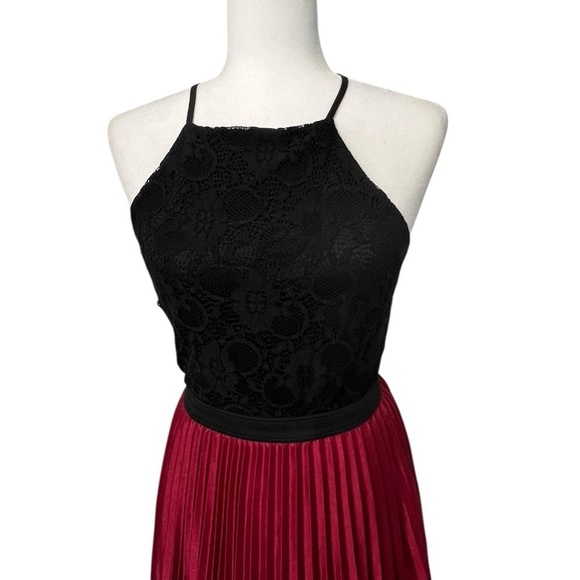 Lots of Love by Speechless Black & Red Pleated Dress - Size Small - Picture 2 of 11